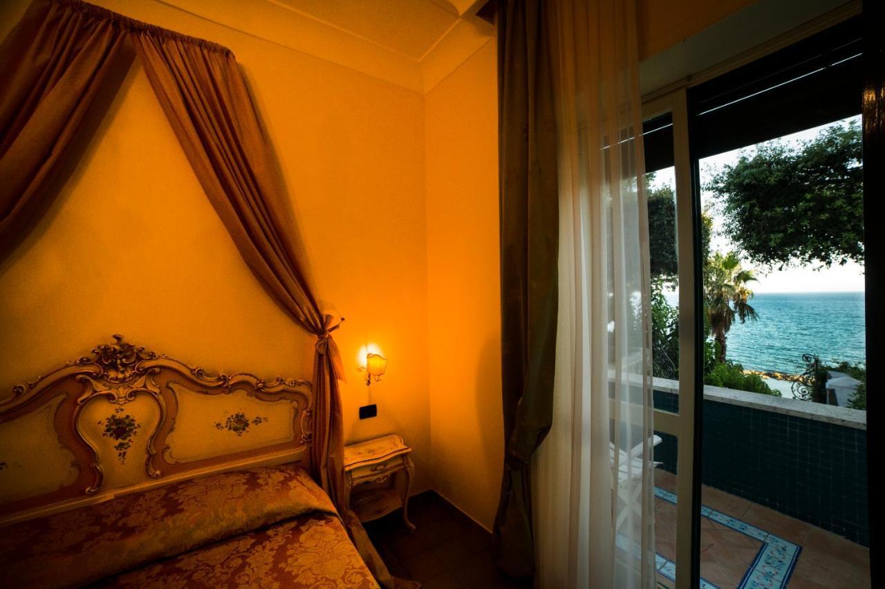 Grande Albergo Miramare Formia Eksteriør billede